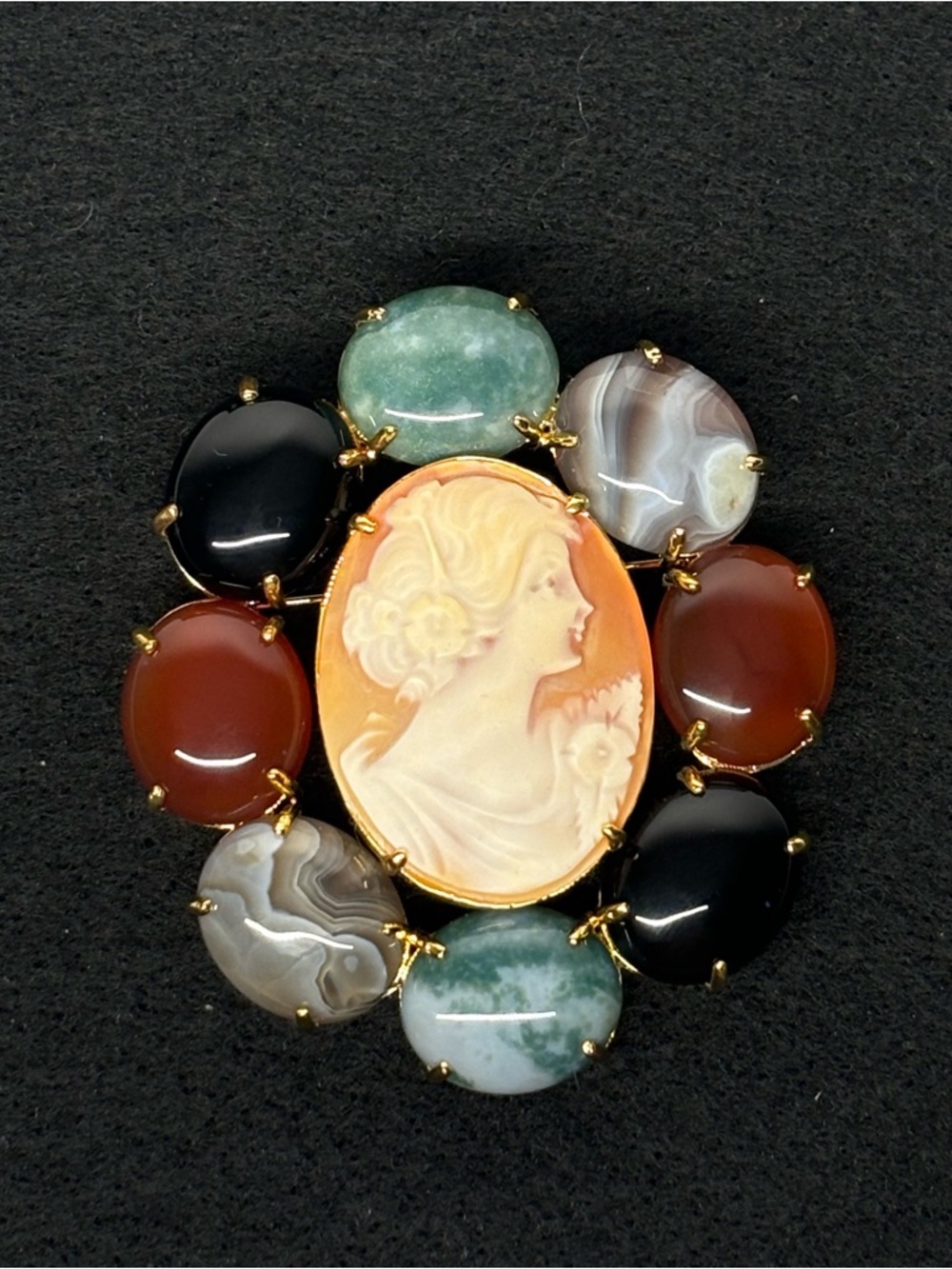 Amedeo - Vintage-Style Cameo Brooch with Multicolor Gemstone NWT